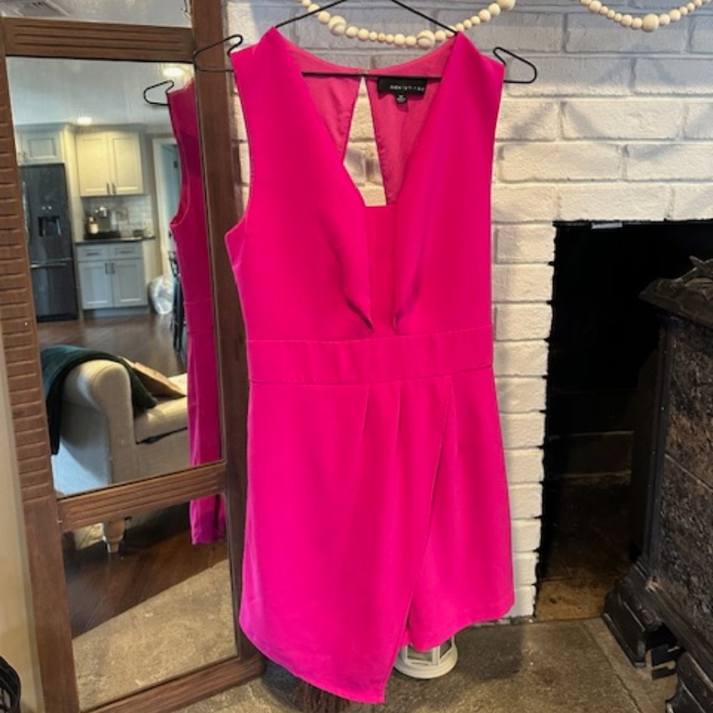 Rare Adelyn Rae Cutout Back Faux Wrap Romper | Size M
